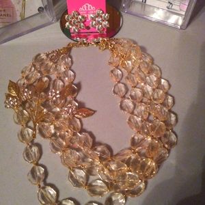 Necklace and earrings set